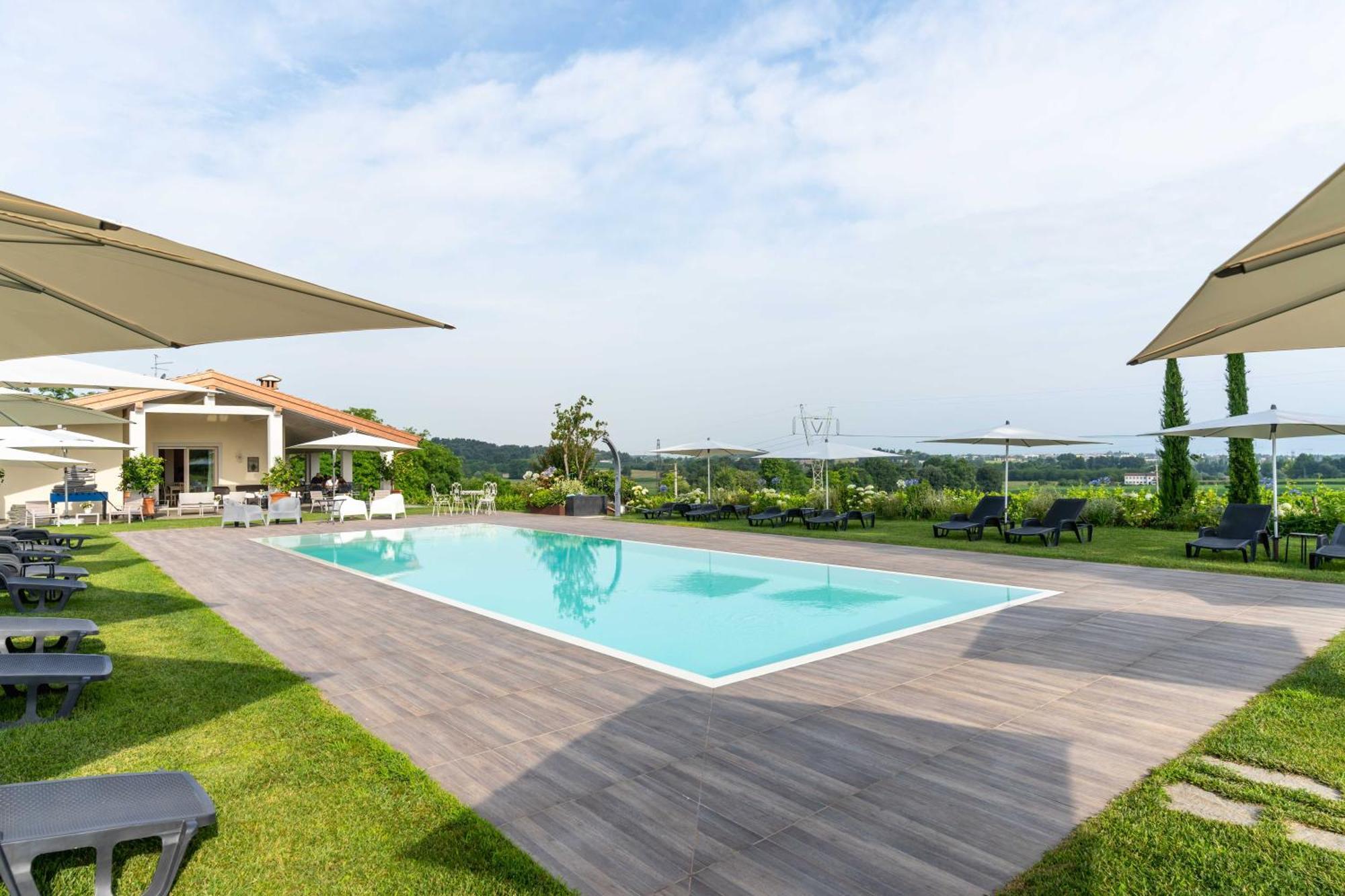Agriturismo Colle Dei Pivi 庞蒂索明西奥 外观 照片
