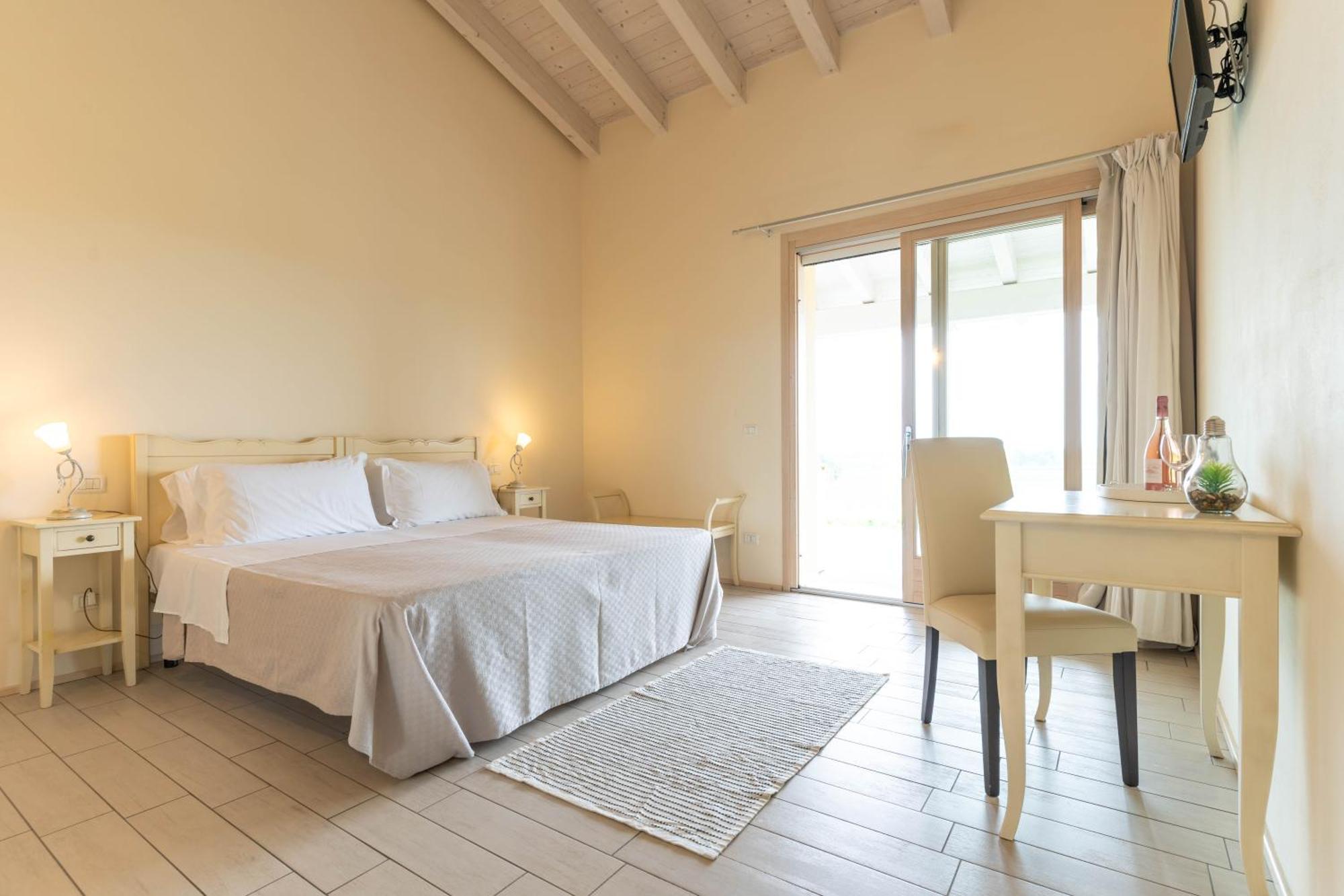 Agriturismo Colle Dei Pivi 庞蒂索明西奥 外观 照片