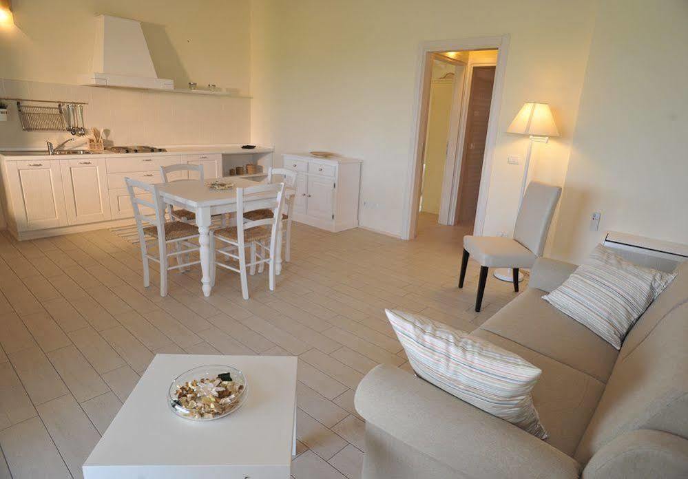 Agriturismo Colle Dei Pivi 庞蒂索明西奥 外观 照片